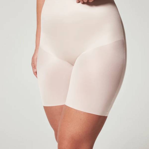 Spanx Foundation overige Spanx shaping satin short ivoor